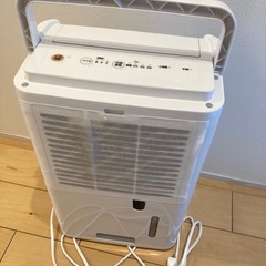アイリスオーヤマ(IRIS OHYAMA) 除湿機 衣類乾燥 除湿器 コンプレッサー式 強力 タイマー付 静音設計 オートルーバー 除湿量 6.5L ホワイト DCE-6515の画像
