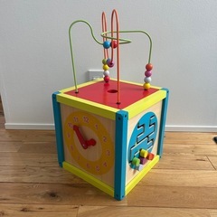知育玩具　ループボックス アクティビティキューブ