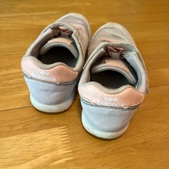 靴　ニューバランス　18cmの画像