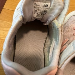 靴　ニューバランス　18cmの画像