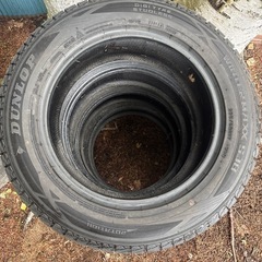 ダンロップ　225/60R17 タイヤ