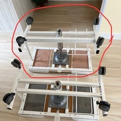 フット台/フットステージ/フットネイル/床上げ台/昇降台/ペディキュア専用オットマンの画像