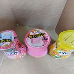 3点セット　【トイレの消臭元　もぎたて白桃　400ml】【トイレの消臭元 トイレ用 もぎたて白桃 400ml 消臭剤 小林製薬】【トイレの消臭元　爽やかはじけるレモン　400ml】の画像