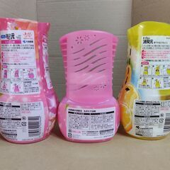 3点セット　【トイレの消臭元　もぎたて白桃　400ml】【トイレの消臭元 トイレ用 もぎたて白桃 400ml 消臭剤 小林製薬】【トイレの消臭元　爽やかはじけるレモン　400ml】の画像
