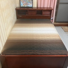 受渡し者決定　フランスベッド製　ダブルベッド　状態良好の画像