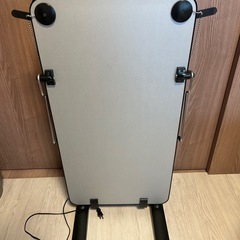 東芝　ズボンプレッサー 13年製の画像