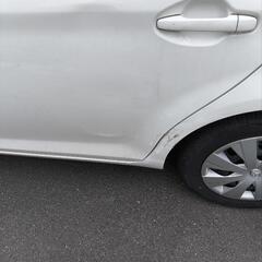 お安く車の擦り傷直し