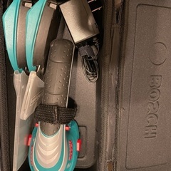 BOSCHバッテリーガーデンバリカンセット(グラストリマー、草刈り払い機、電動草刈り機)一式お売りします。の画像