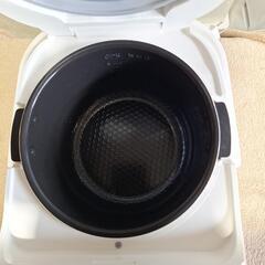 炊飯器　６合炊き　白　の画像