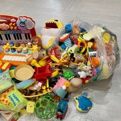 幼児おもちゃ　大量の画像