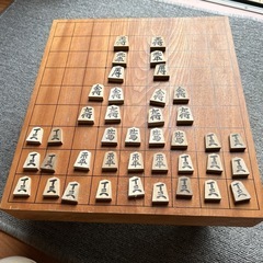 将棋版と将棋駒
の画像