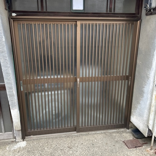 長屋の玄関ドア