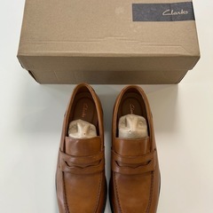 美品クラークスClarksメンズコインローファースリッポンシュー...