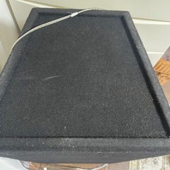 kickerサブウーファーとアンプの画像