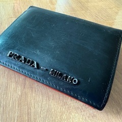 PRADA 二つ折り財布