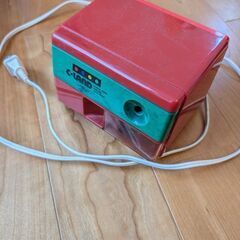 電動鉛筆削り