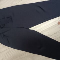 ズボン　パンツ　GU　ほぼ新品