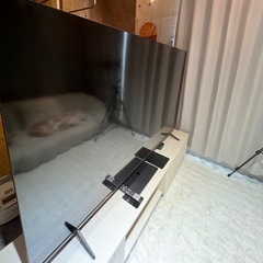 テレビ　75型　液晶