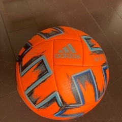 adidasサッカーボール　サイズ3号の画像