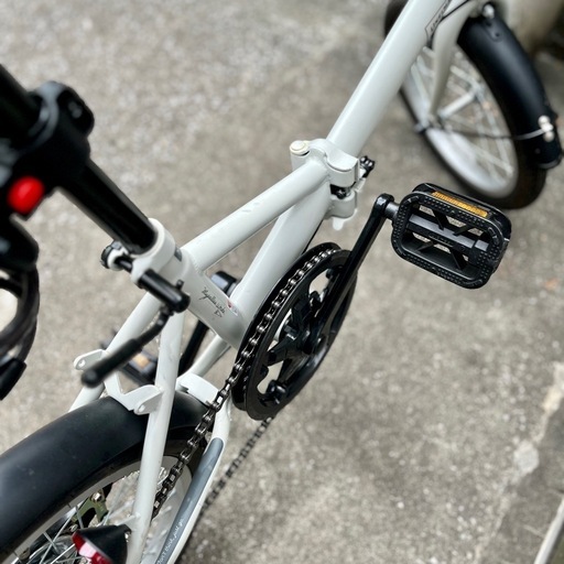 《売約済》【武蔵小山店】 UNELMA 折りたたみ自転車 MF101 ユネルマ 自転車 コンパクト 折りたたみ 軽量 16インチ ミニベロ 小径車 折畳自転車 町乗り 街乗り ママチャリ 通勤 通学 買い物 サイクリング おしゃれ自転車 小型自転車 ミニサイクル お買い物自転車 車載自転車 マットカラー シンプルデザイン カゴなし自転車