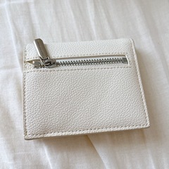 CHARLES&KEITH 折り財布　ホワイトの画像