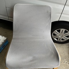 IKEAの可愛い ワイドサイズ　メッシュチェア　グレーの画像