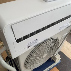 ハイセンス　2022年製　ルームエアコン　AT-HA2213  6畳用の画像