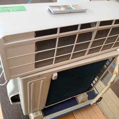 ハイセンス　2022年製　ルームエアコン　AT-HA2213  6畳用の画像
