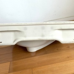 【金物屋引上品】 HOKUYO 北陸窯業 手洗い器 トイレまた洗面所用に 幅550×奥行410×高さ220mm(約) 高知市内保管の画像