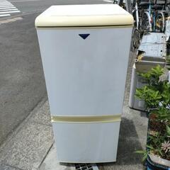 シャープ 冷凍冷蔵庫 SJ-S14J-W 135L 2006年製...