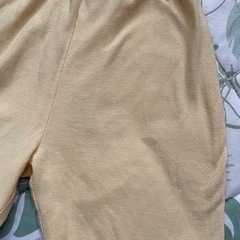 パジャマ　黄120の画像