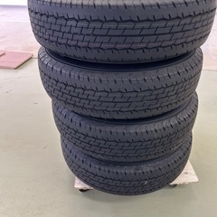 ハイエース夏タイヤ　ダンロップ製 195/80R15 107/105Lの画像