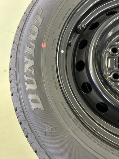 ハイエース夏タイヤ　ダンロップ製 195/80R15 107/105L