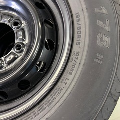 ハイエース夏タイヤ　ダンロップ製 195/80R15 107/105Lの画像