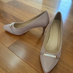 サンダル、パンプス、3足の画像