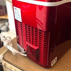 《売約済》【武蔵小山店】 製氷機 卓上 家庭用 コンパクト おしゃれ レッド 赤 405 IMCN01 2020年製 氷製造機 自動製氷 キッチン 家電 アイスメーカー キャンプ BBQ アウトドア パーティー 小型製氷機 中古の画像
