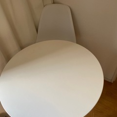 受け渡し7／2までダイニングテーブル　椅子1脚セットの画像