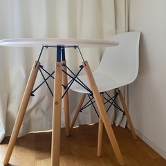 受け渡し7／2までダイニングテーブル　椅子1脚セット