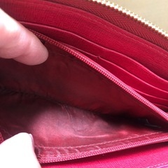 【最終値下げ】FURLA 赤　長財布の画像