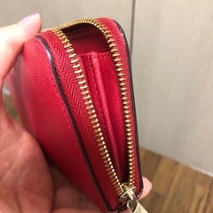 【最終値下げ】FURLA 赤　長財布の画像