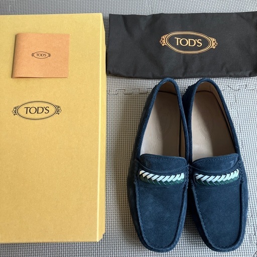 【美品】TOD'Sトッズ　メンズ　ゴンミーニスエードシューズ　ネイビー　7A
