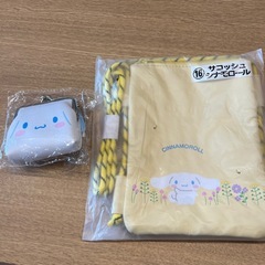 サンリオ　シナモンロール　サコッシュ、小銭入れ