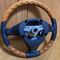 ダイハツオプションMOMOハンドルの画像