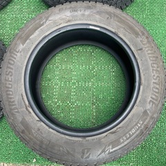 ブリヂストン 225/60R17 スタッドレス 4本の画像