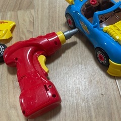 おもちゃ　電動ドリル　組み立て　車の画像