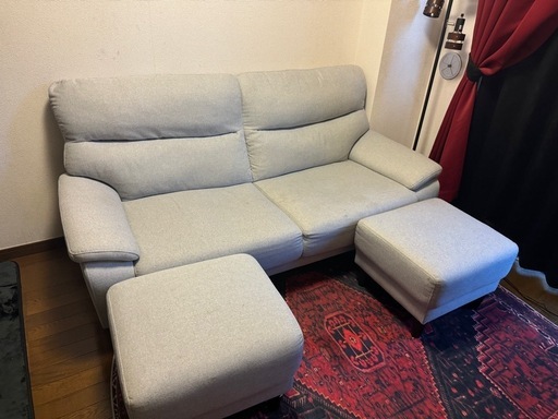 グレーのソファ