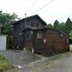蛍舞う清流近くの日当たりの良い広々ウッドデッキでバーベキュ…