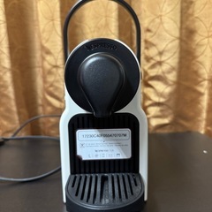 Nespresso Inissia エスプレッソマシン ホワイトの画像