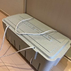 　発泡スチロールのクーラーボックス　大型　