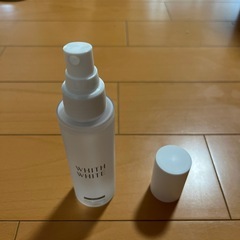 WHITE WHITE   香水の画像